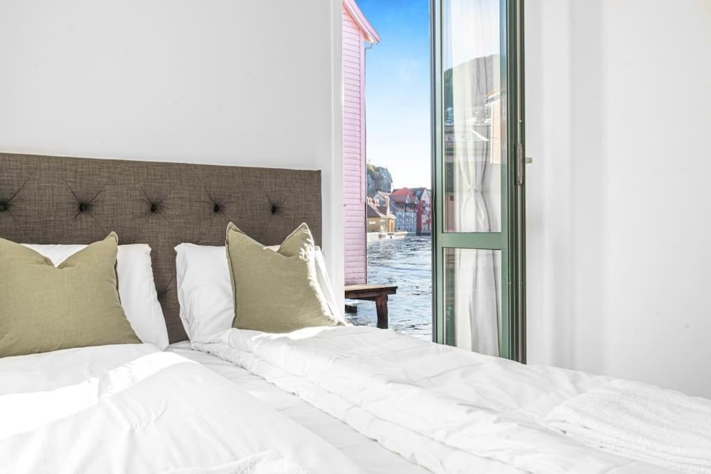 Ocean-View Haven: Take A Swim From Your Window! Bergen Esterno foto